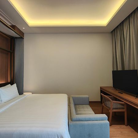 Ra Suites Simatupang Jakarta Ngoại thất bức ảnh