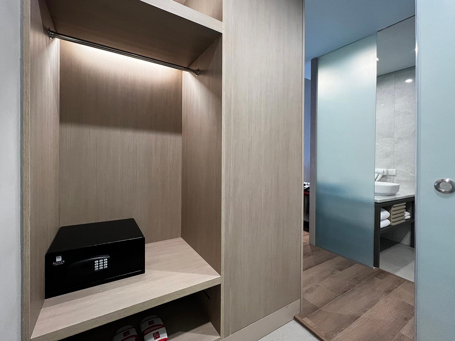 Ra Suites Simatupang Jakarta Phòng bức ảnh